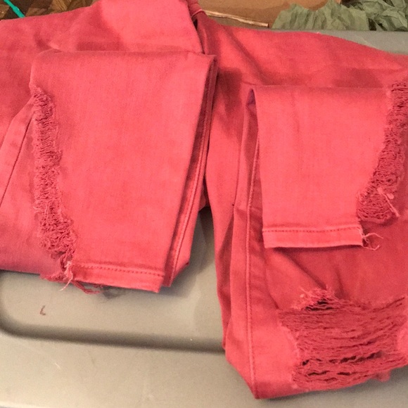 NWT distressed Jeggings - Picture 7 of 7